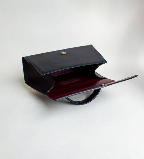 Audrey Waxy Black